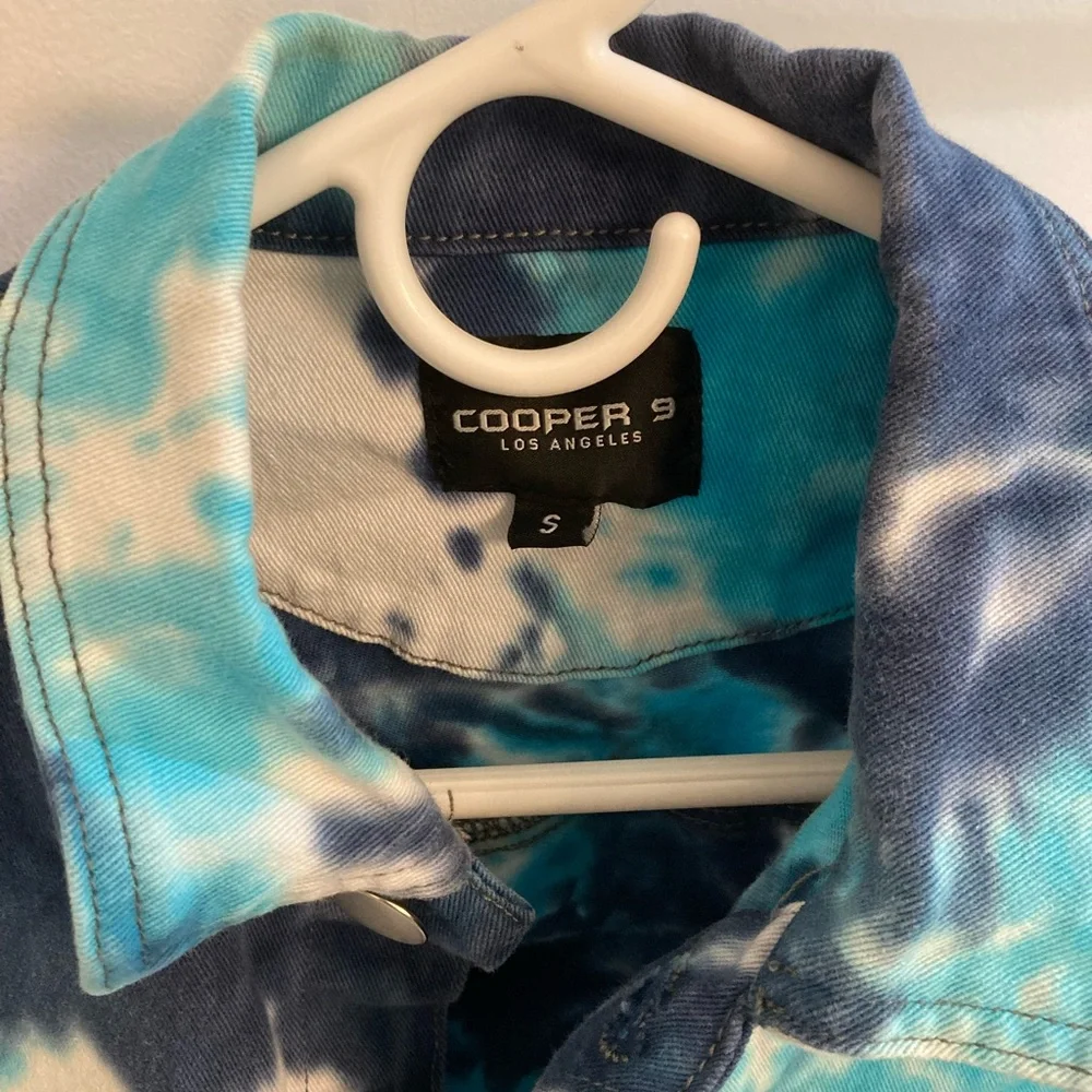 Cooper 9 Los Angeles tie dye denim jacket button up w/ graffiti sleeve design S